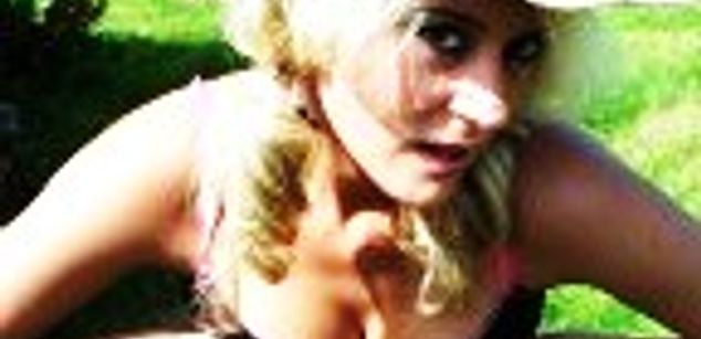 Model - Kayla Kandy greeneyes