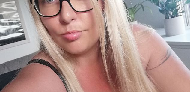 Model - MaraBoobs milf