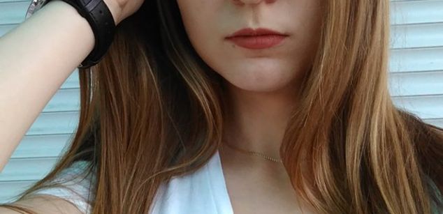 Model - Holy girl Sports