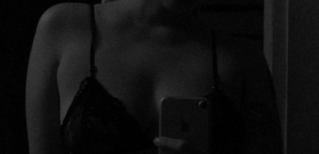 Model - Mulanlove strip