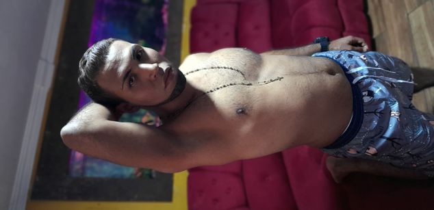 Model - luc_and_mathy play