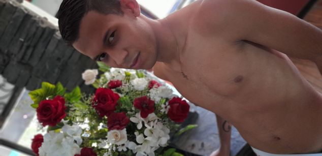 Model - luc_and_mathy play