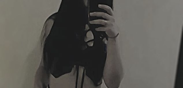 Model - Gabriela teen