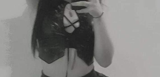 Model - Gabriela teen