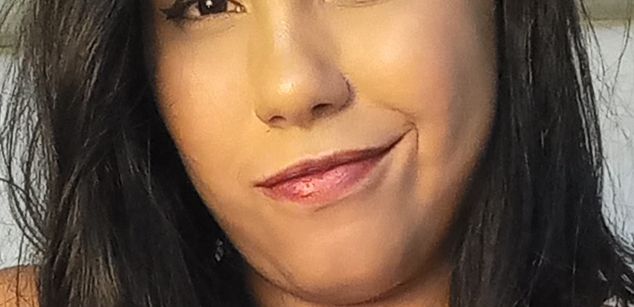 Model - Isobel Adams bigboobs