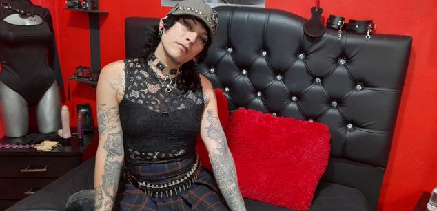 Model - AnnieAndAtenea dom