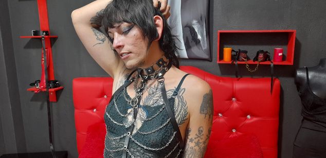 Model - AnnieAndAtenea dom