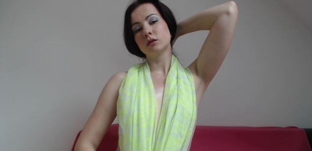 Model - Mia Vagi slim