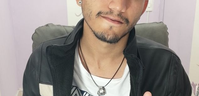 Model - Rhowell Rozz feet