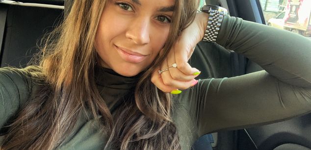 Model - Seemysoul legs