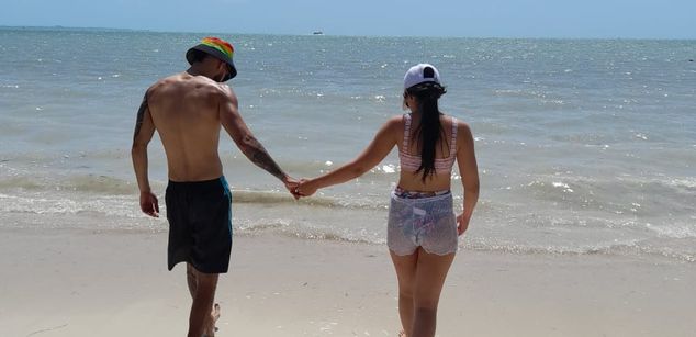 Model - Anna and John squirt