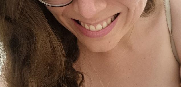 Model - Scarlett Pixl Trans