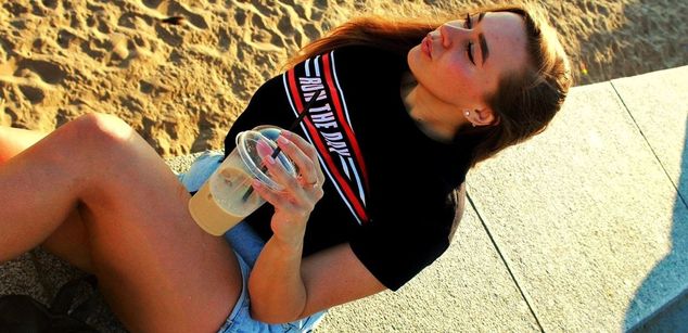 Model - Aurore Harris anal