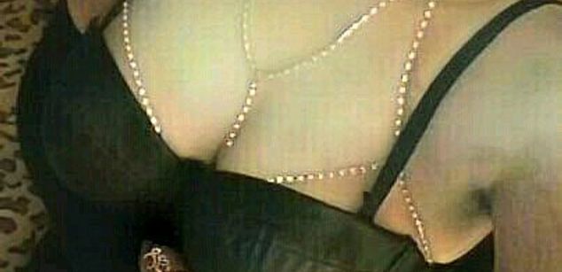 Model - QueenMorgan finslave