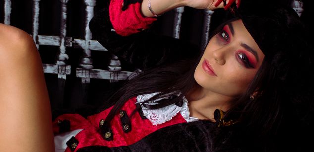 Model - SharonWill BBW