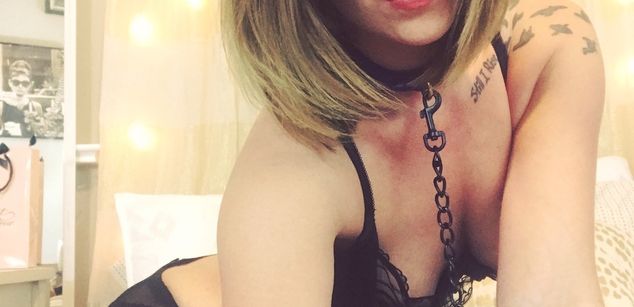 Model - Jenny Savage joi