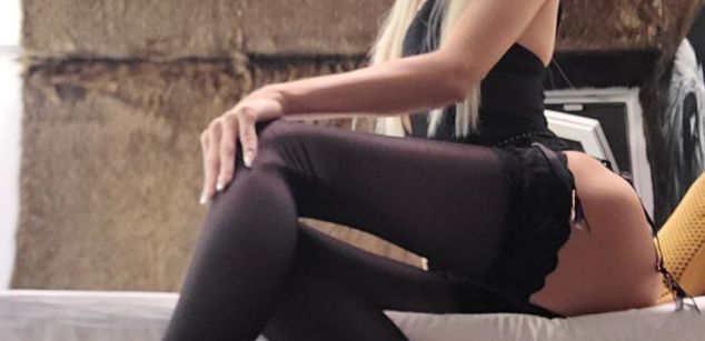 Model - MayaHale mistress