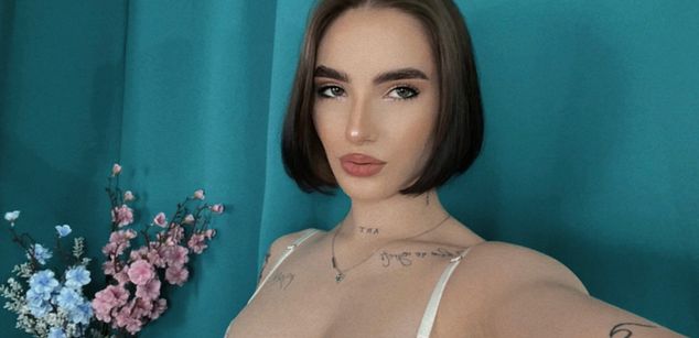 Model - Art Of Vix findom