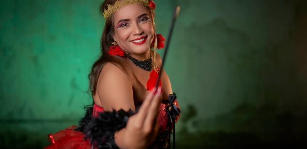 Model - Michell_Flores mature