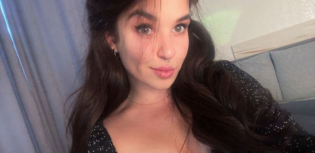 Model - Vilgelmina footfetish