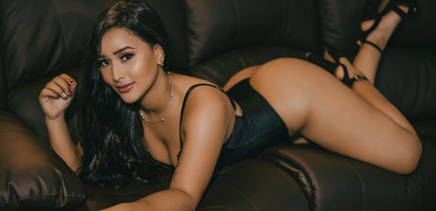 Model - Abby Marshall joi