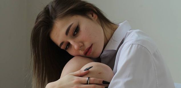 Model - Kathy brunette