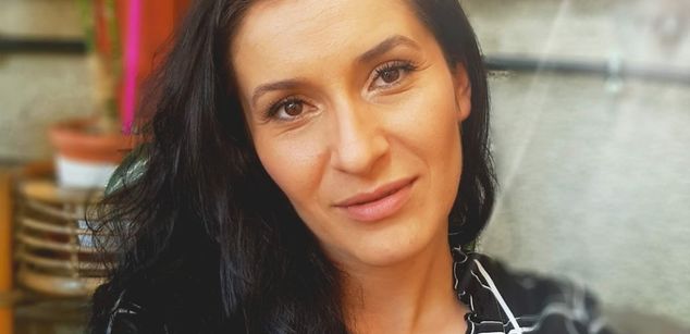 Model - AishaHazell feet