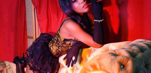 Model - Ashanty D.Brown ass