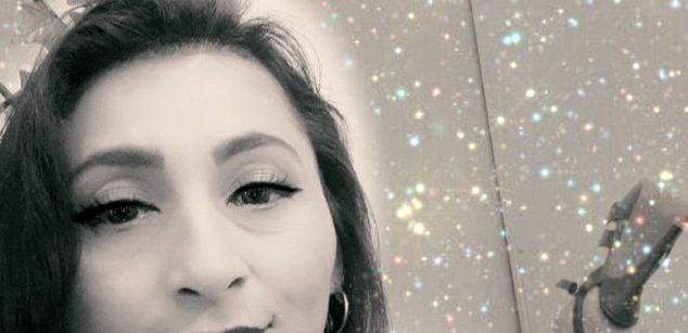 Model - Karinahotx Deeptroah