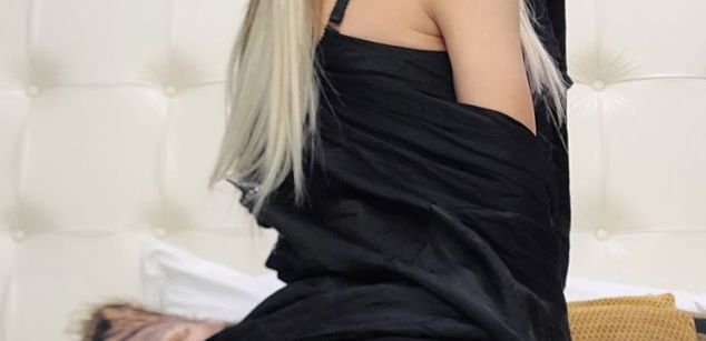 Model - MayaHale mistress