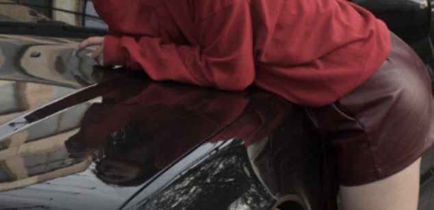 Model - Elisabeth Bryant topless