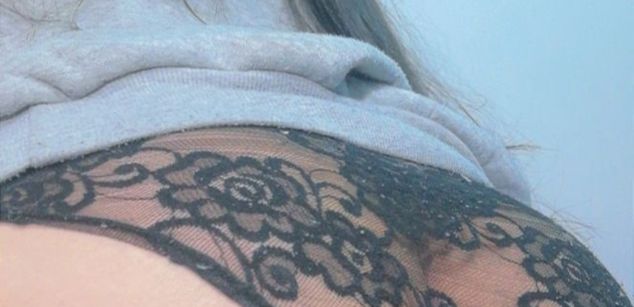 Model - Nathalie rose feet