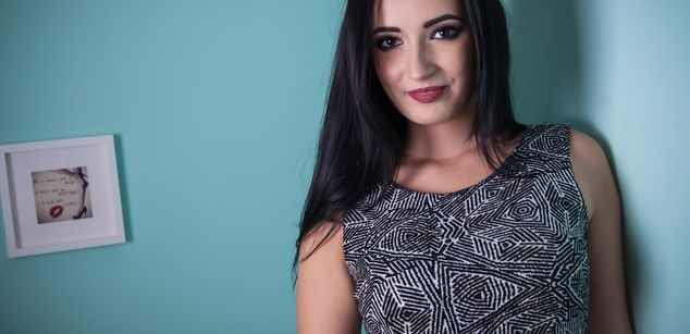 Model - Erin Coleman closeup