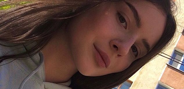 Model - NikoleCandy dance