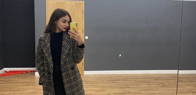 Model - Anasteisha longhair