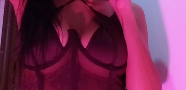 Model - Raquel Cruz naked