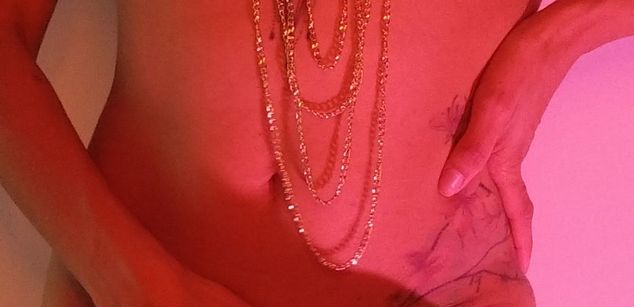 Model - Raquel Cruz naked