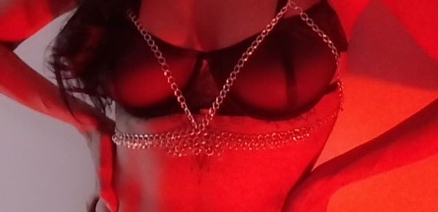 Model - Raquel Cruz naked