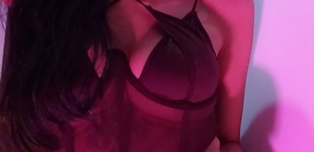 Model - Raquel Cruz naked