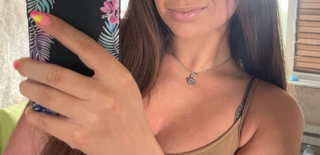 Model - Seemysoul legs