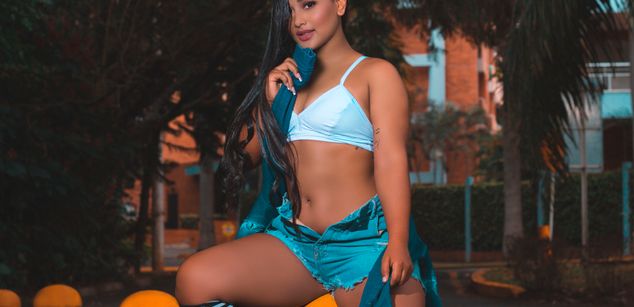 Model - Abby Marshall joi