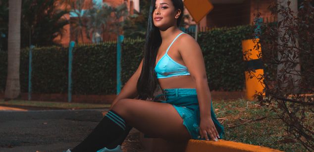 Model - Abby Marshall joi