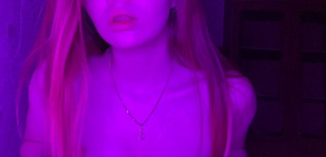 Model - KattieKattt cum