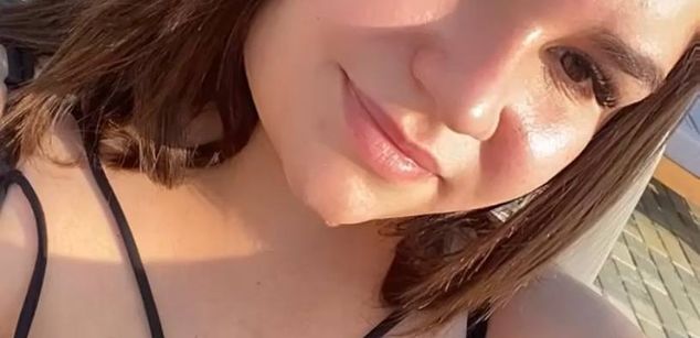 Model - Sweet candy exposure