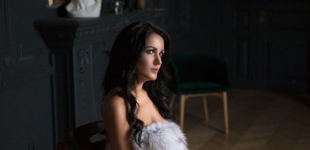 Model - TessaPosh mature