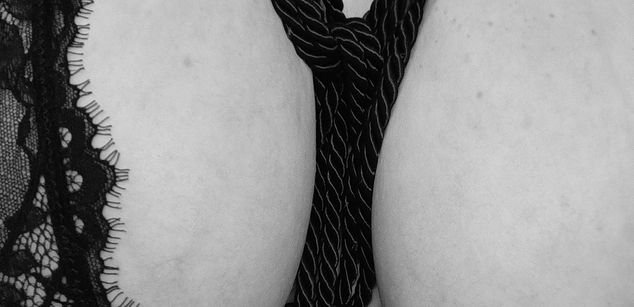 Model - Mia Lake brunette