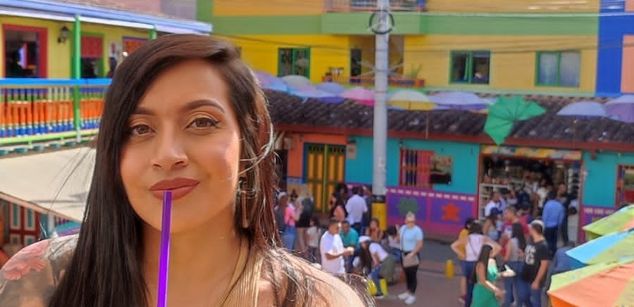 Model - Sophie Sexx latina