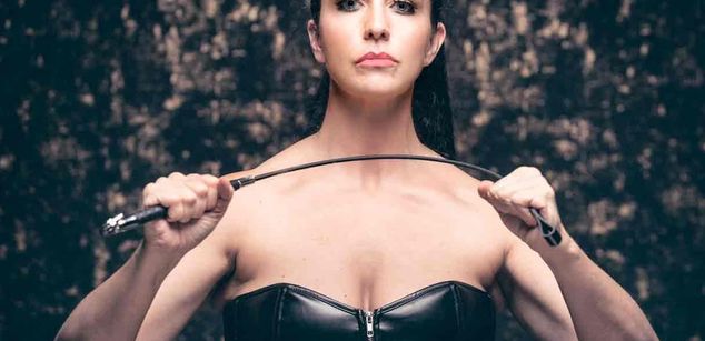 Model - MaraLeNoir domina