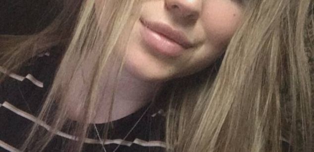 Model - NessViadi kiss