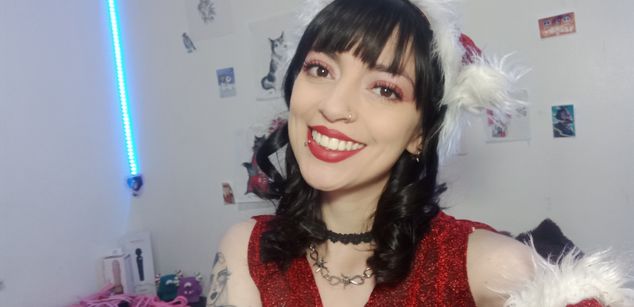 Model - Gina  LOVENSE